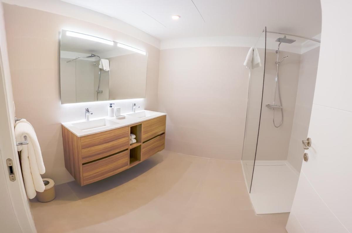 Ferienwohnung Bajo Con Jardin En La Milla De Oro Marbella Exterior foto