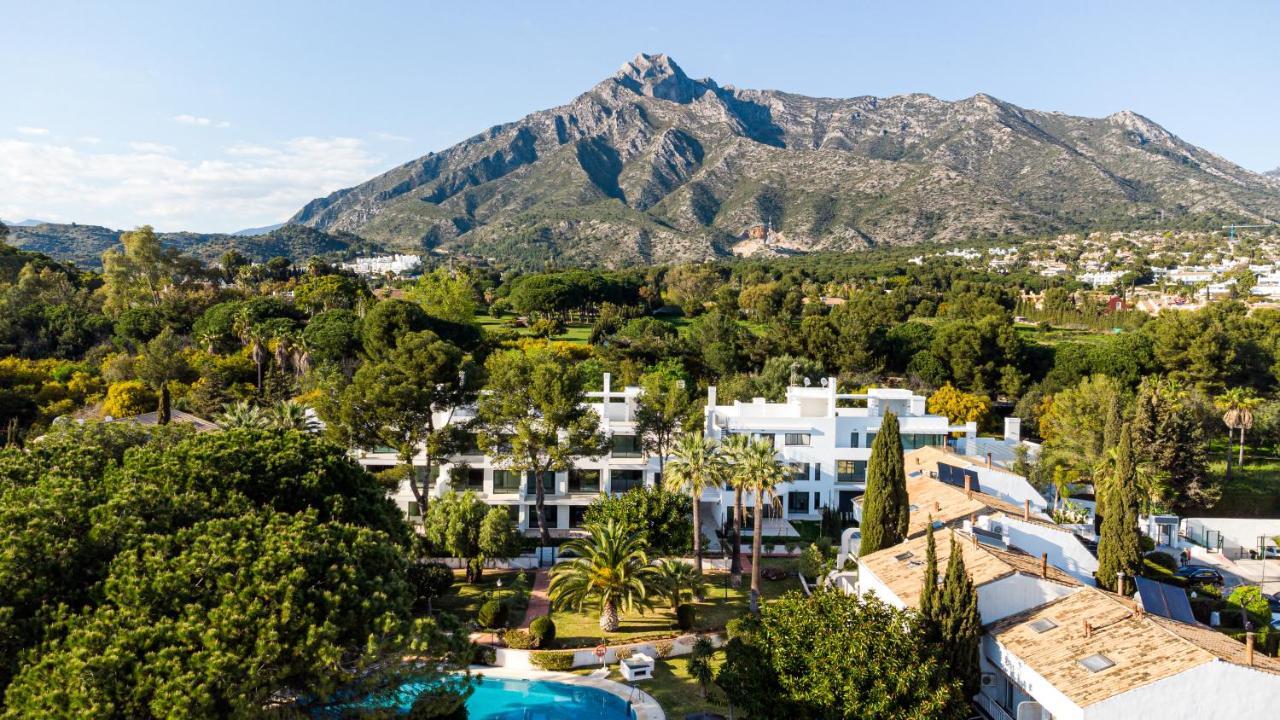 Ferienwohnung Bajo Con Jardin En La Milla De Oro Marbella Exterior foto