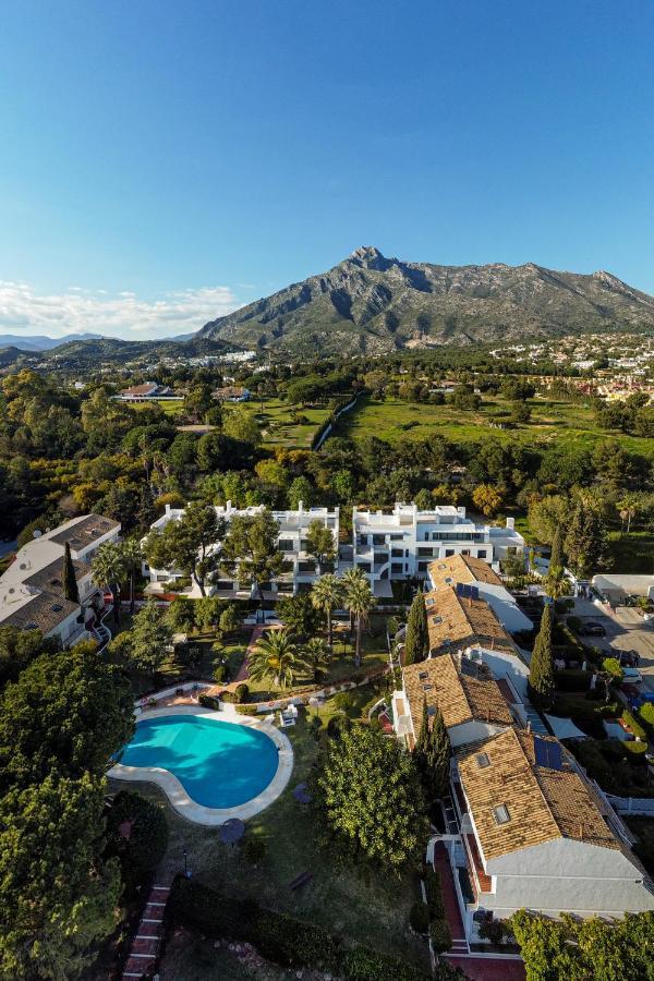 Ferienwohnung Bajo Con Jardin En La Milla De Oro Marbella Exterior foto