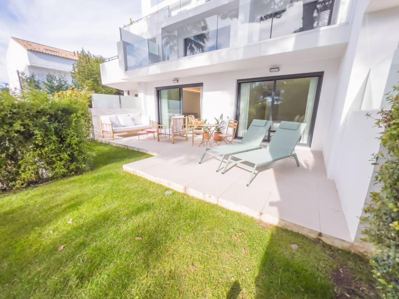 Ferienwohnung Bajo Con Jardin En La Milla De Oro Marbella Exterior foto