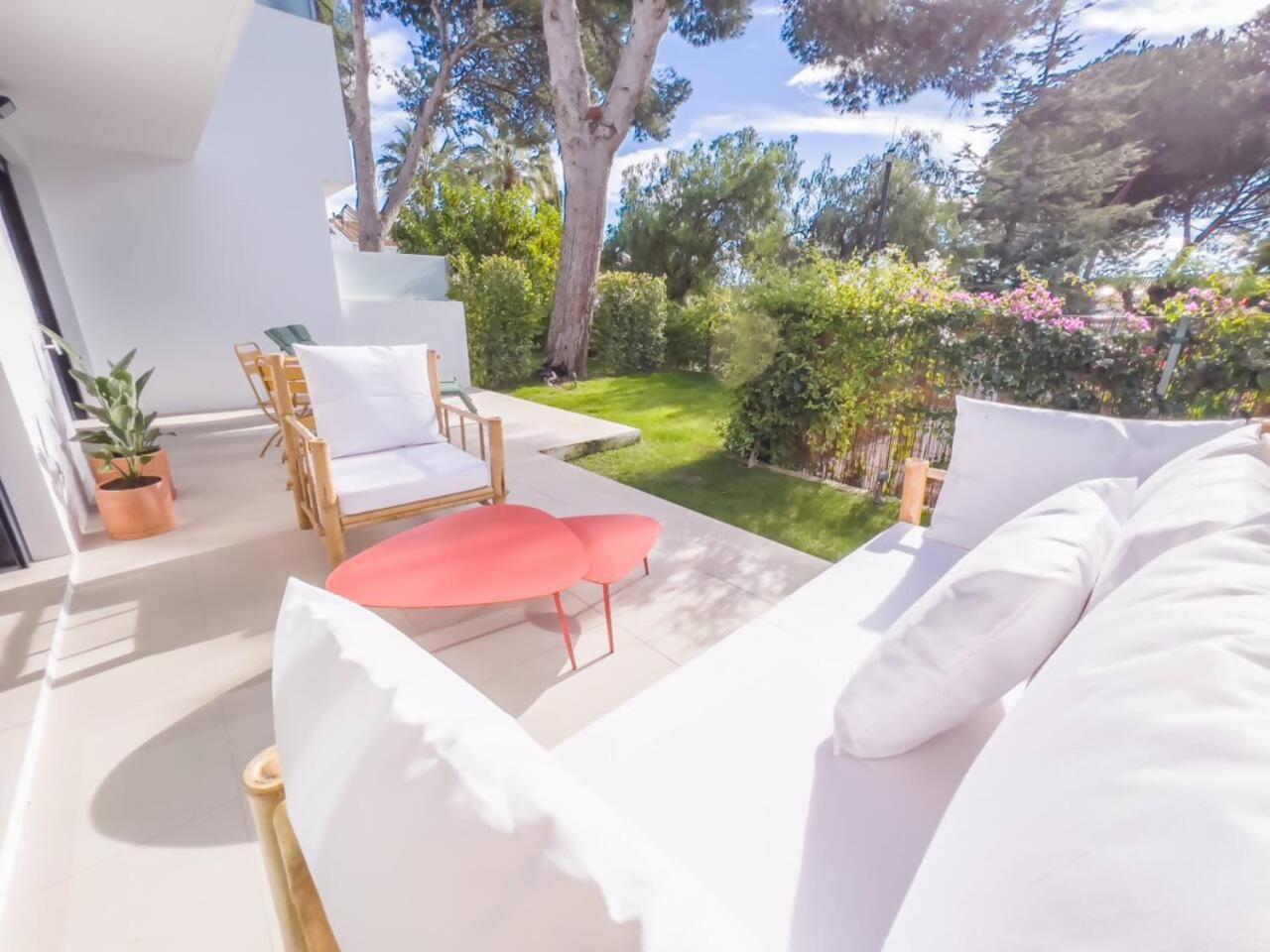 Ferienwohnung Bajo Con Jardin En La Milla De Oro Marbella Exterior foto